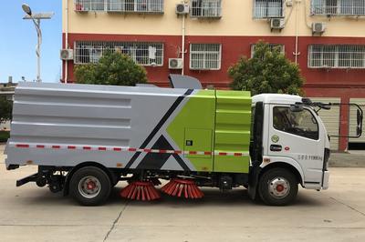 国六东风8吨扫路车 现代城市环卫的可靠伙伴