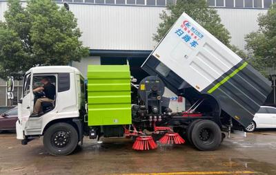 高效清洁利器 东风天锦扫路车全面解析
