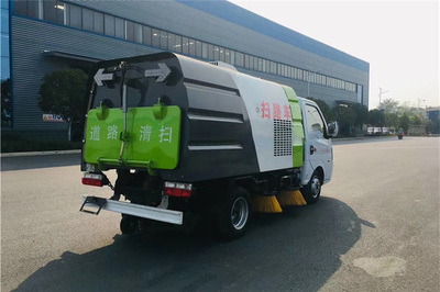 国六东风途逸3方扫路车 环卫战线上的“小钢炮”